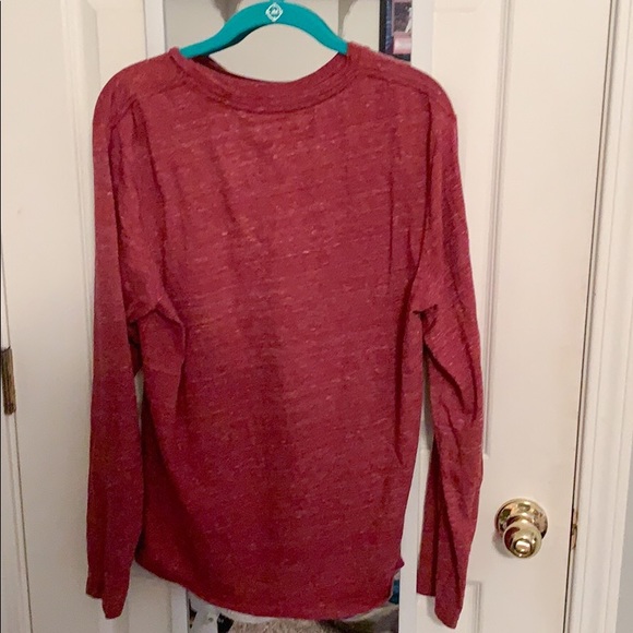 Old-Navy Long Sleeve Graphic Tee - Picture 2 of 4